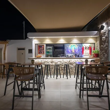 Alexandros Mykonos Aparthotel Klouvas