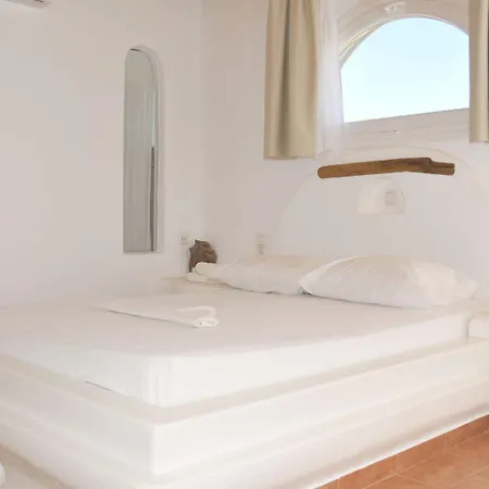 Alexandros Mykonos Lägenhetshotell Klouvas