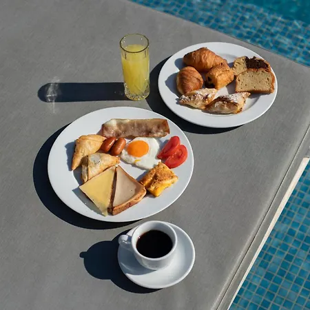 Alexandros Mykonos Lägenhetshotell Klouvas